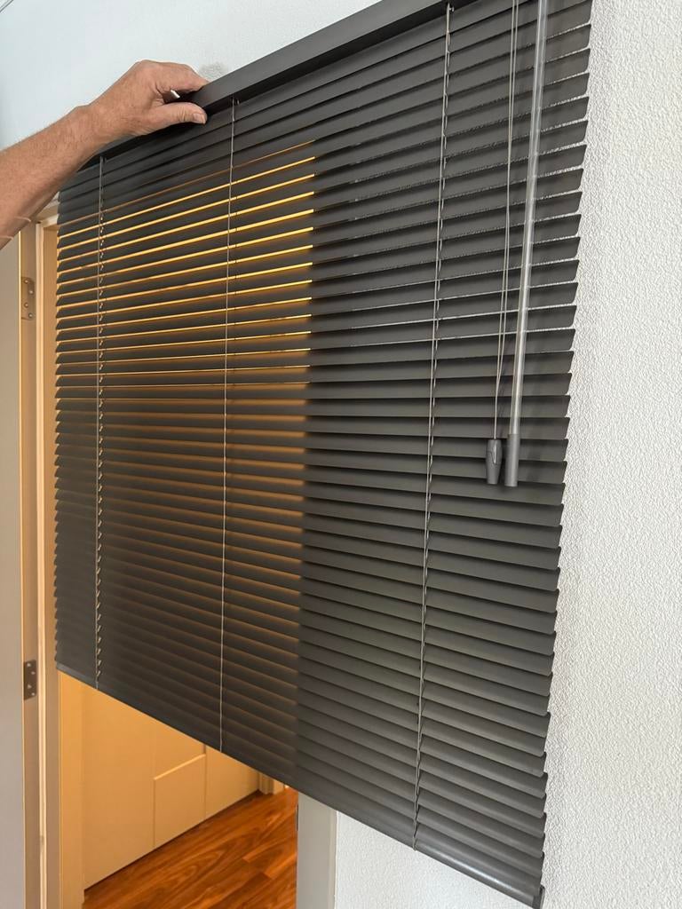 2 Luxaflex taupe 97x97 cm - Goede staat, Gebruikt, Overige kleuren, Minder dan 100 cm, 50 tot 100 cm