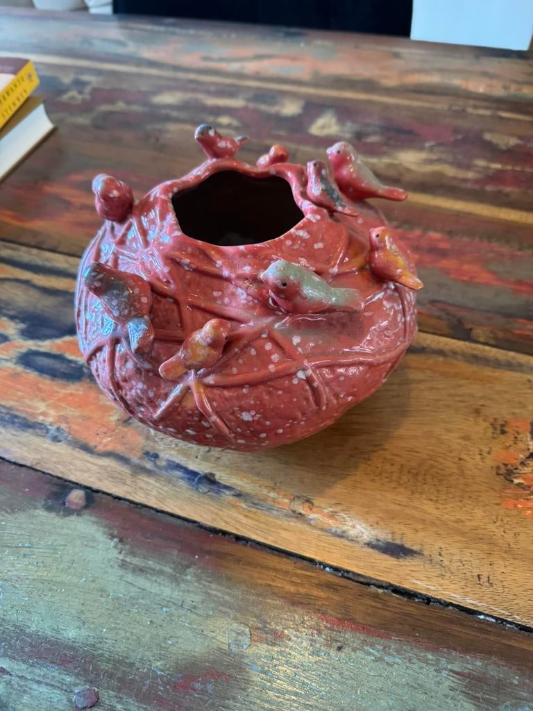 Vaas Villa Pottery met vogels, Aardewerk of Porselein, Ophalen of Verzenden, Zo goed als nieuw, Minder dan 50 cm