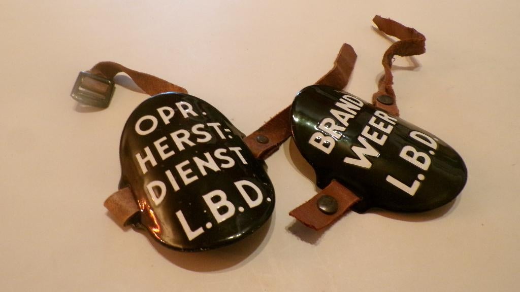 Armschildjes, Verzamelen, Militaria | Tweede Wereldoorlog, Ophalen of Verzenden, Overige soorten, Nederland, Kleding of Schoenen