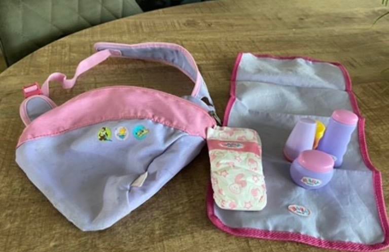 Baby Born Luiertas met Accessoires - Compleet Set, Ophalen of Verzenden, Zo goed als nieuw, Schoudertas