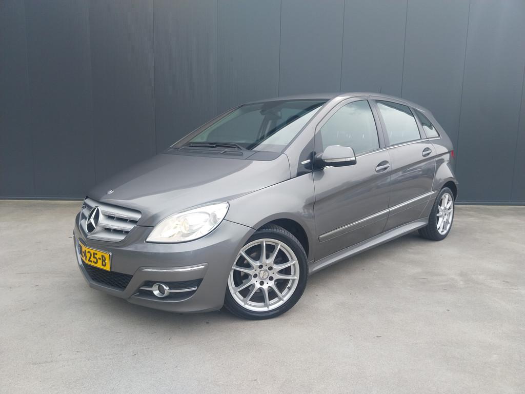 Mercedes-Benz B-Klasse 170 BlueEFFICIENCY HALF LEER AIRCO, Voorwielaandrijving, 15 km/l, 4 cilinders, 116 pk