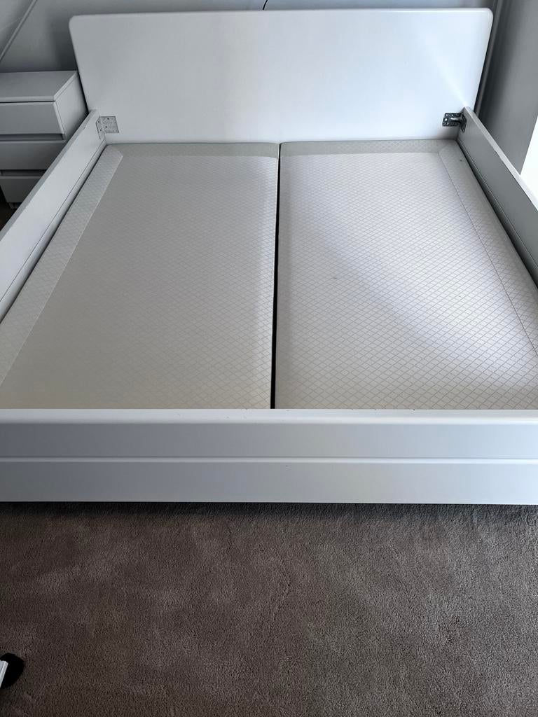 Degelijk bed met boxspring 200x180, Ophalen, Gebruikt, Wit, Tweepersoons