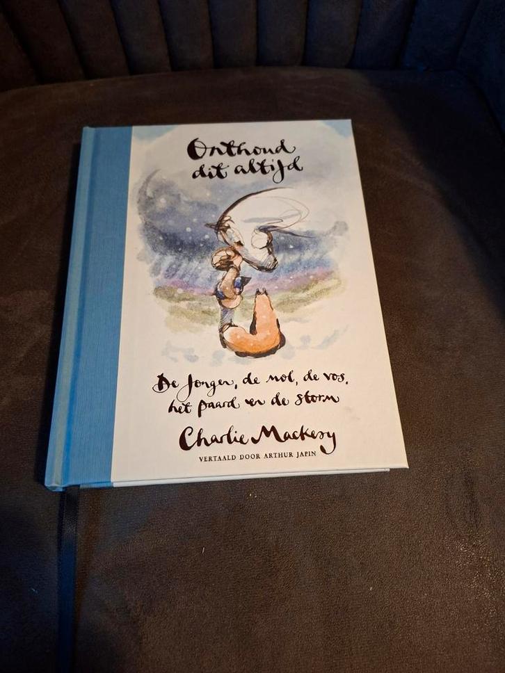 Ontoud dit altijd - De jongen, de mol, de vos en de storm, Boeken, Overige Boeken, Zo goed als nieuw, Ophalen of Verzenden