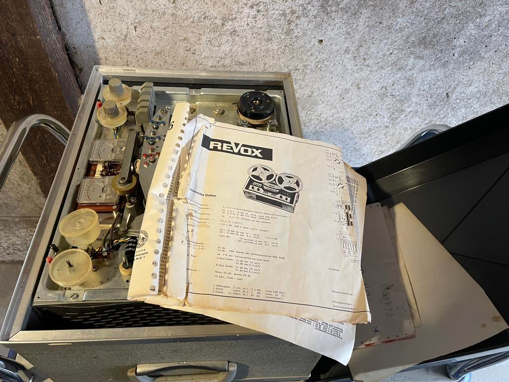 Vintage Revox G-36 bandrecorder loop of sloop, Audio, Tv en Foto, Bandrecorders, Ophalen, Defecte bandrecorder, Met stofkap