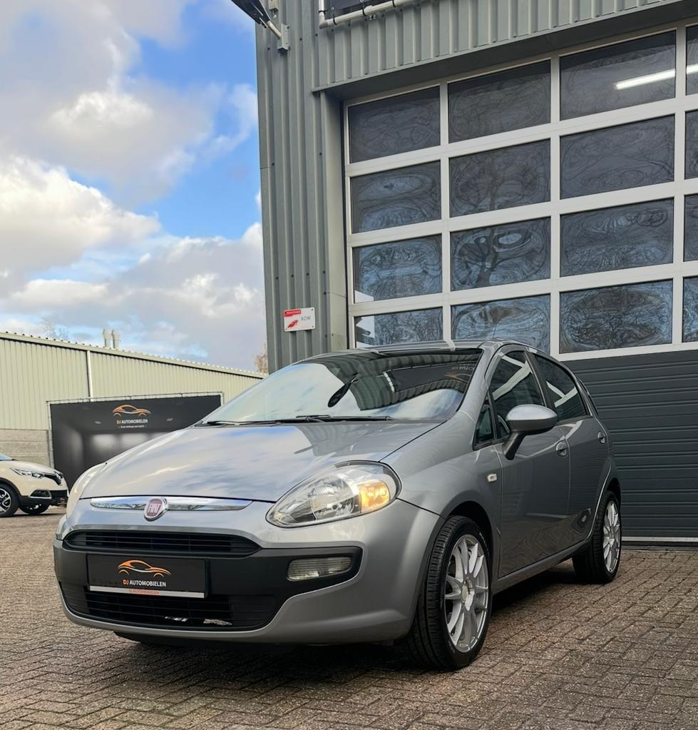 Fiat Punto 1.2 5DR 2011 Grijs, Auto's, Voorwielaandrijving, 1005 kg, Stof, 40 €/maand
