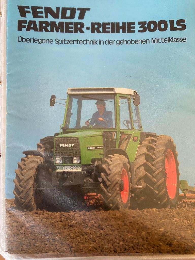 Tractorfolders, Ophalen of Verzenden, Zo goed als nieuw, Folder