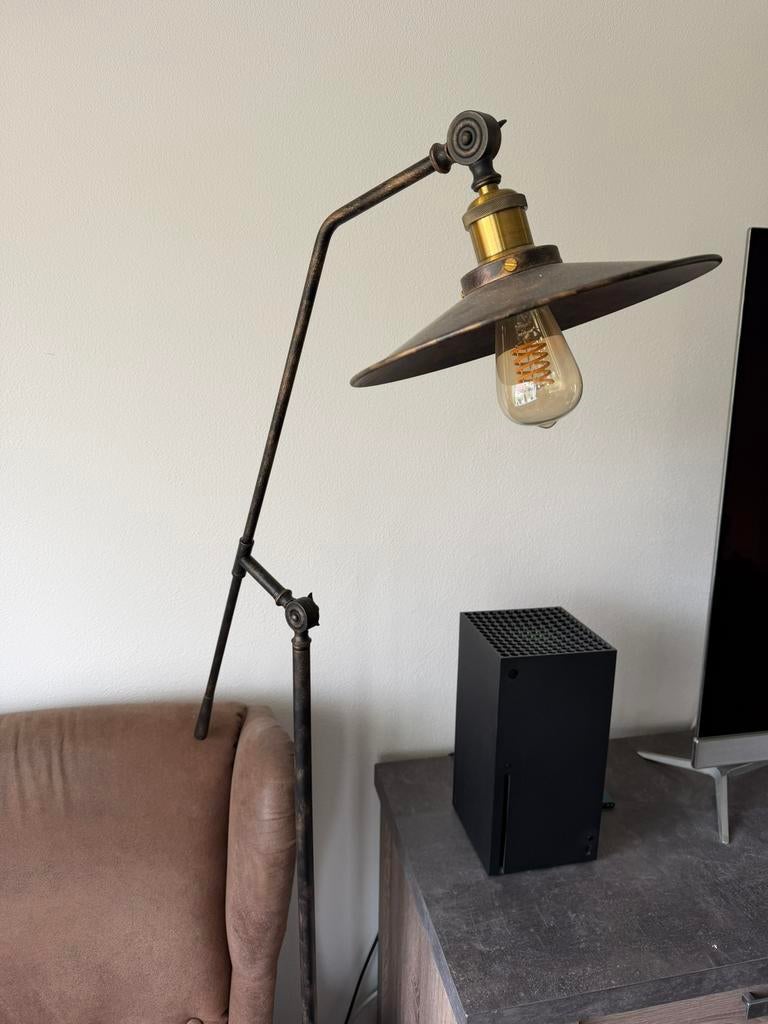 Industriële Vloerlamp – Vintage Brons & Messing, Huis en Inrichting, Ophalen, Zo goed als nieuw, Metaal