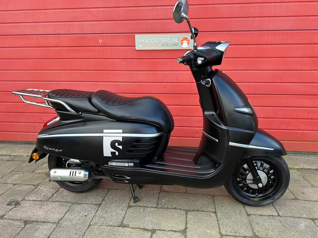 Zeer nette peugeot django heritage 50s bj 2018 brom 45 km, Fietsen en Brommers, Scooters | Peugeot, Ophalen, Overige modellen