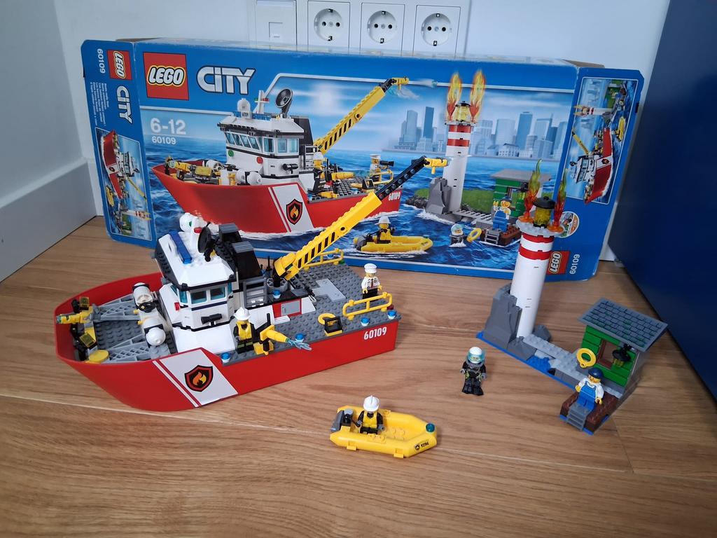 Lego brandweerboot 60109, Compleet, City, Ophalen of Verzenden, Zo goed als nieuw