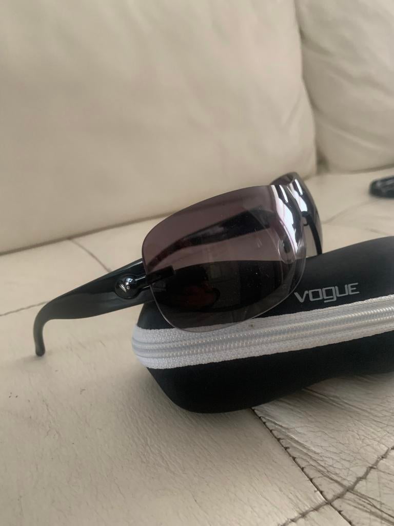 Vogue dames zonnebril, Ophalen of Verzenden, Zo goed als nieuw, Zonnebril, Overige merken