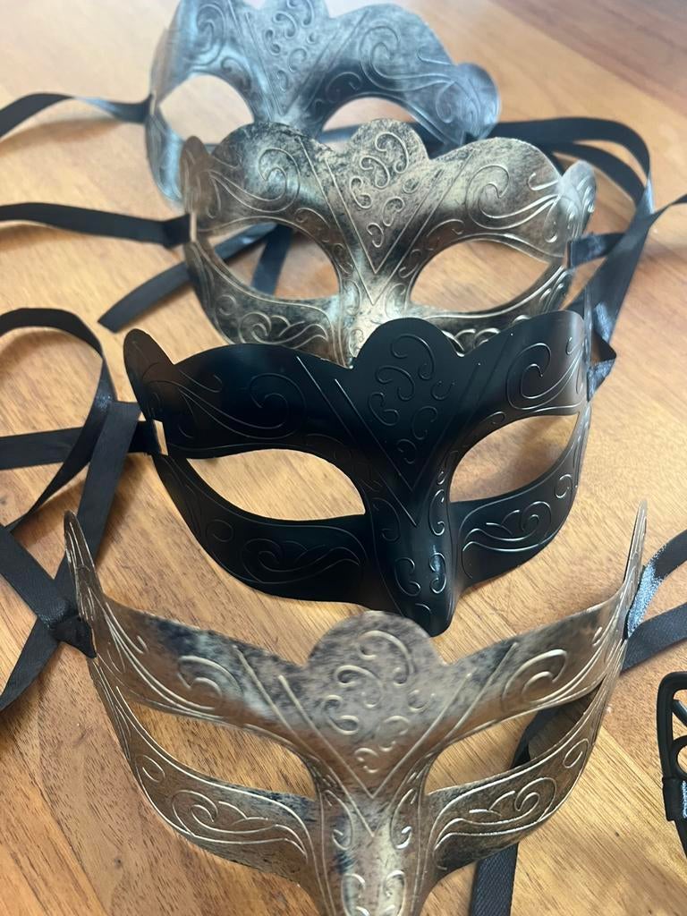 Set van vier venetiaanse maskers goud zilver brons en zwart, Verzenden, Nieuw, Overige typen, Carnaval