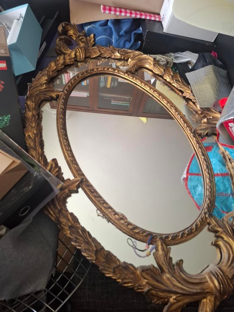 Antieke ovale spiegel met gouden barok lijst, Ophalen of Verzenden, Ovaal, 50 tot 100 cm, 100 tot 150 cm