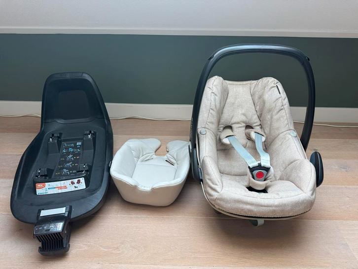 Maxi-Cosi Pebble Plus incl 2wayfix base, Kinderen en Baby's, Autostoeltjes, Gebruikt, Maxi-Cosi, 0 t/m 13 kg, Isofix, Zijbescherming