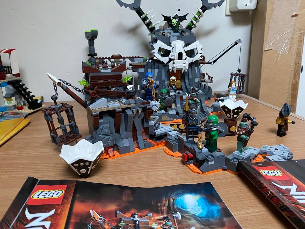 Lego Ninjago Reis naar kerkers van Skull 71717, Kinderen en Baby's, Speelgoed | Duplo en Lego, Ophalen, Zo goed als nieuw