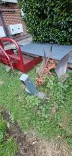 Ploeg, tuinfrees en weidesleep, Ophalen