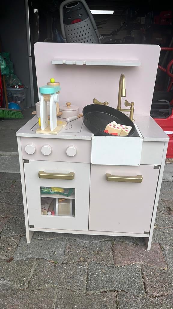 Petit amelie keukentje, Ophalen, Zo goed als nieuw