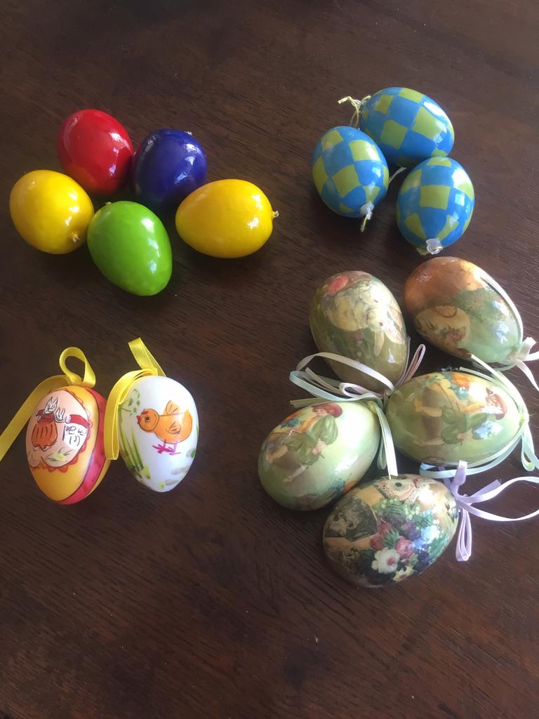Pasen, paaseieren, hangers, decoratie, Diversen, Pasen, Ophalen of Verzenden, Zo goed als nieuw
