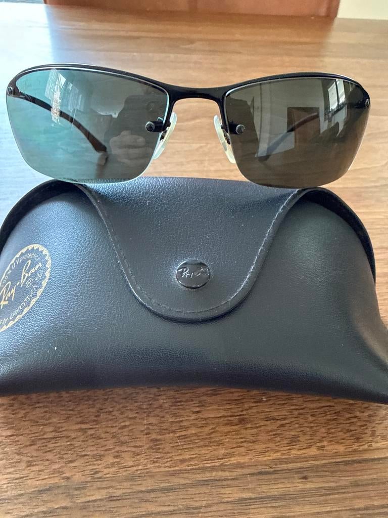 Ray-Ban zonnebril krasvrij, Zonnebril, Zwart, Ophalen of Verzenden, Zo goed als nieuw