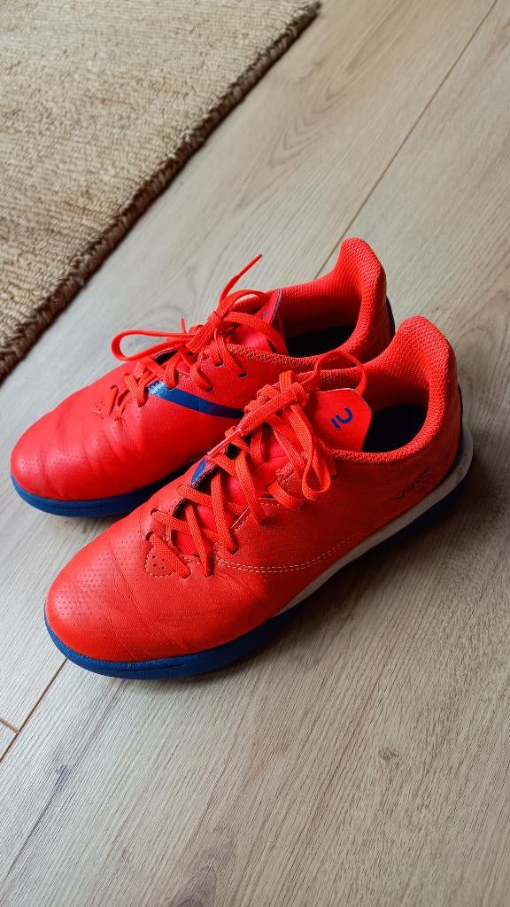 Veldschoenen maat 35 korfbal hockey voetbal, Gebruikt, Jongen of Meisje, Schoenen, Ophalen of Verzenden