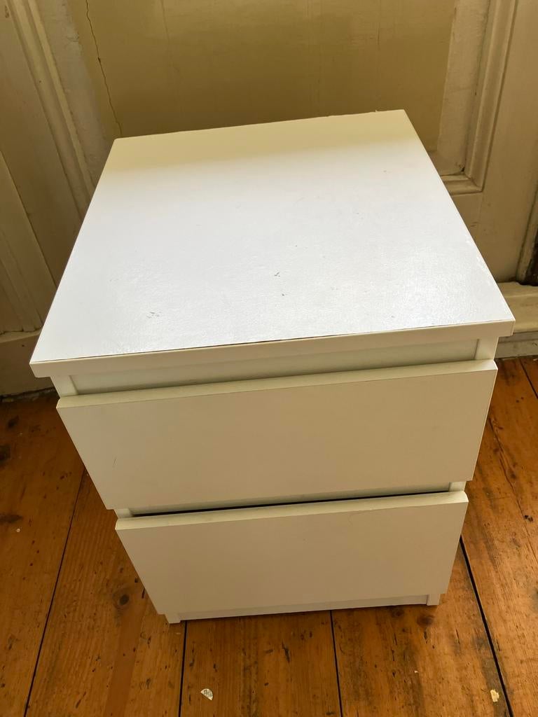 GRATIS Wit IKEA nachtkastje met 2 lades - 50x40x35 cm, Ophalen, Minder dan 50 cm, Gebruikt, 1 of 2 laden