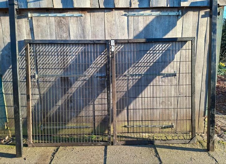Toegangspoort 2x 180cm hoog 140cm breed, Tuin en Terras, Tuinhekken en Hekwerk, Zo goed als nieuw, Dubbelstaafmat hekwerk, IJzer