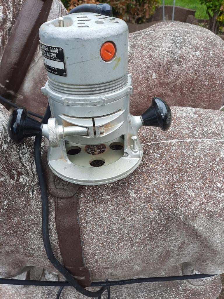 Twee frees machines, Ophalen, Elektrisch, Tuinfrees