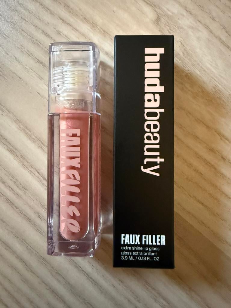 Huda beauty faux filler - she flirty nieuw!, Sieraden, Tassen en Uiterlijk, Uiterlijk | Cosmetica en Make-up, Ophalen of Verzenden