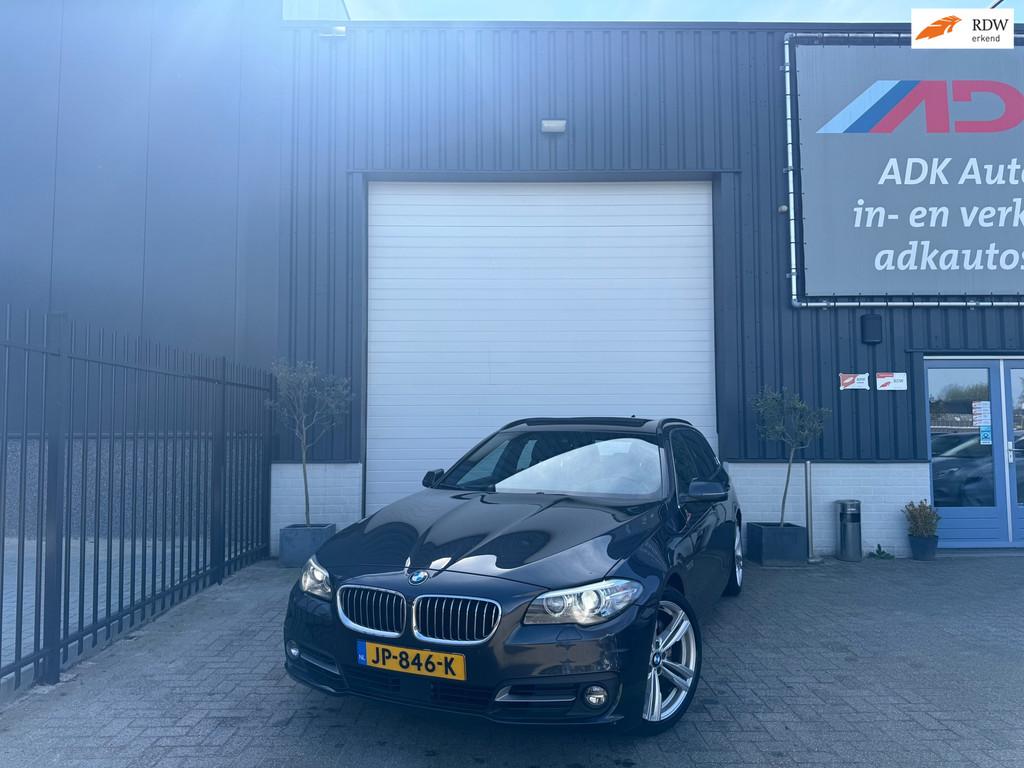 BMW 5-serie Touring 530d High Executive HEAD UP/LANE ASSIST/, Auto's, BMW, Automaat, Achterwielaandrijving, Gebruikt, 2993 cc