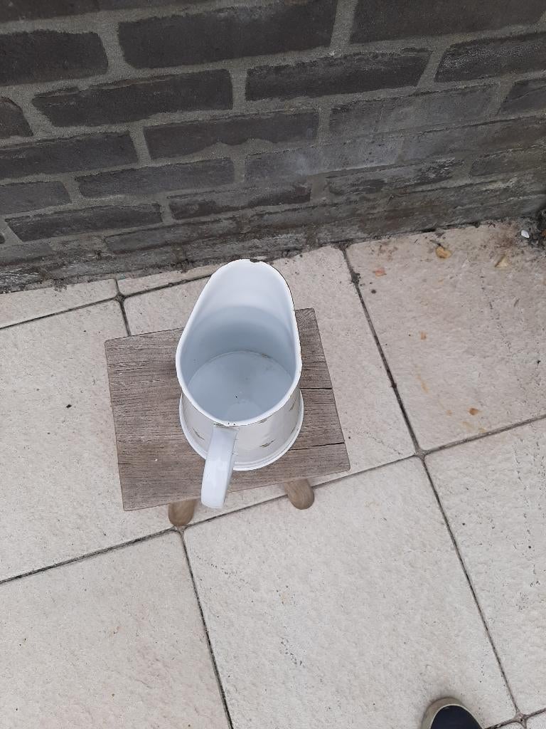 Schenkkan email, brocante. Hoogte 25cm,, Ophalen of Verzenden