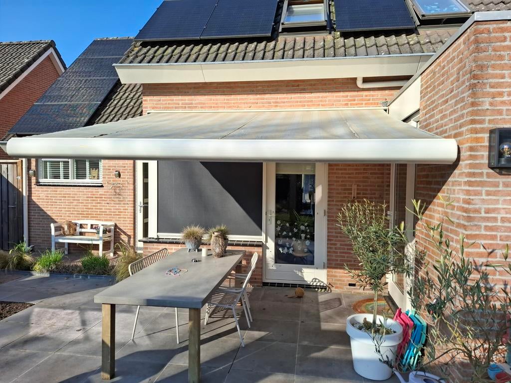 Elektrisch bedienbaar knikarmscherm, Ophalen, Gebruikt, Elektrisch, 250 cm tot 450 cm