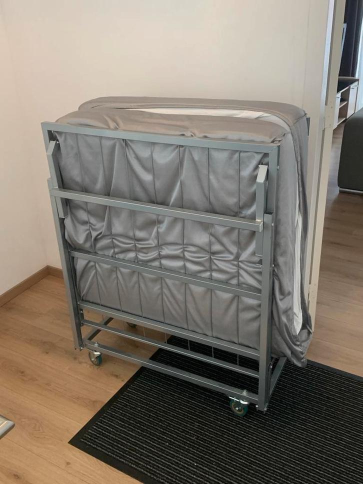 Praktisch opklapbed met matras - ideaal voor logees, Huis en Inrichting, Slaapkamer | Bedden, Gebruikt, Eenpersoons, 90 cm, 190 cm of minder