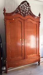 Grote Antieke linnenkast kuif / kroonkast, Antiek en Kunst, Antiek | Meubels | Kasten, Ophalen