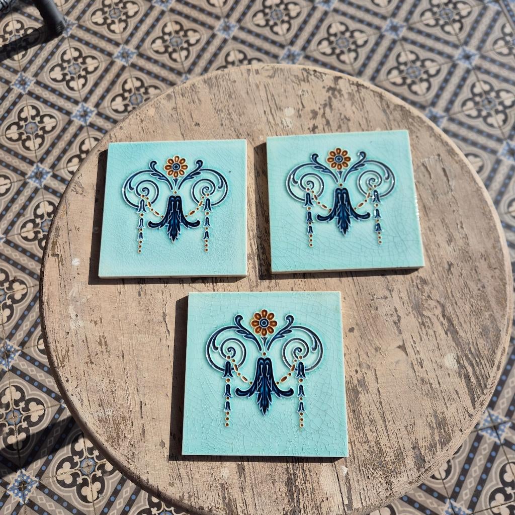 64 art nouveau wandtegels Hemiksem lichtblauwe ondergrond, Ophalen