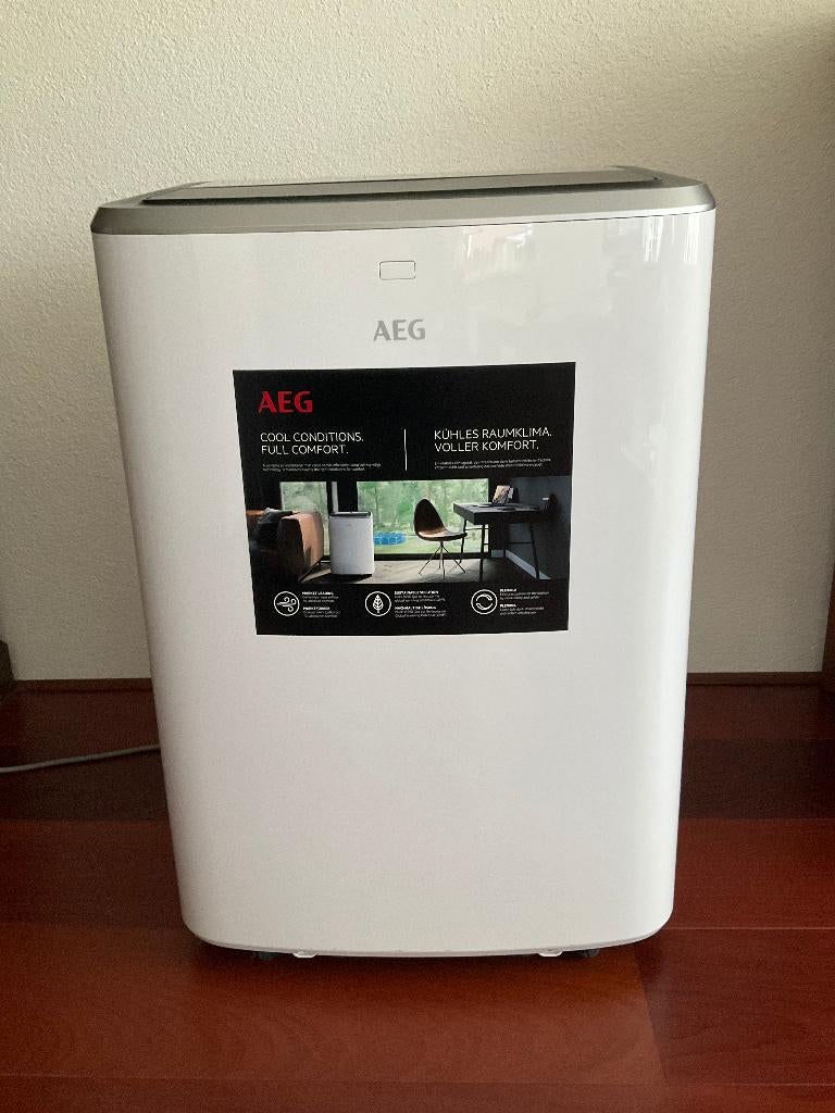 AEG mobiele airco AXP26U338CW, Ophalen, Minder dan 60 m³, 3 snelheden of meer, Zo goed als nieuw