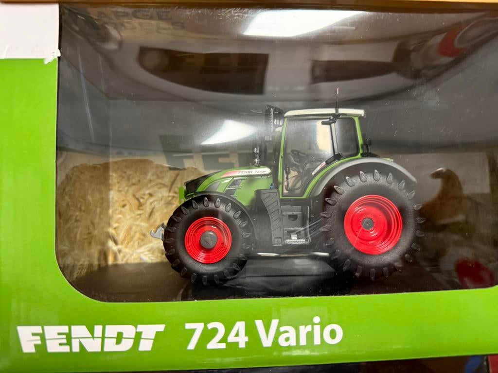 Fendt 724, Ophalen of Verzenden, Zo goed als nieuw, Tractor of Landbouw, Overige merken