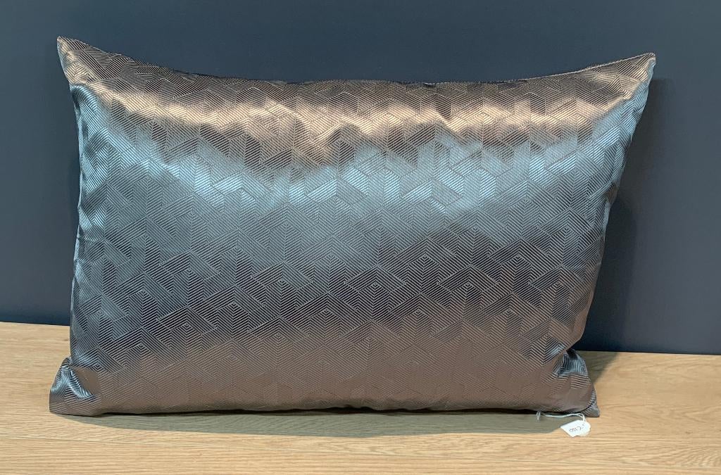 kussen luxe van Macazz nieuw twv € 125,00 Eric Kuster, Ophalen of Verzenden, Nieuw, Overige kleuren, Rechthoekig