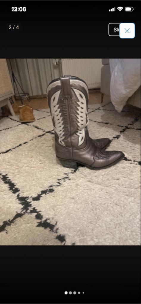 Zilveren Sendra Cowboylaarzen maat 38, Kleding | Dames, Schoenen, Ophalen of Verzenden, Gedragen, Overige kleuren, Lage of Enkellaarzen