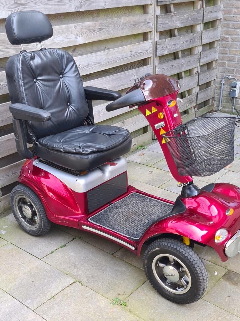 2 Goed rijdende scootmobielen, Ophalen, Shoprider, 11 t/m 15 km/u, 26 t/m 35 km