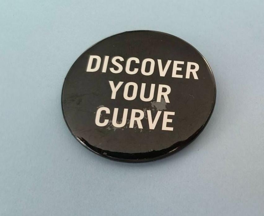 Button Discover your curve, Ophalen of Verzenden, Zo goed als nieuw, Merk, Button