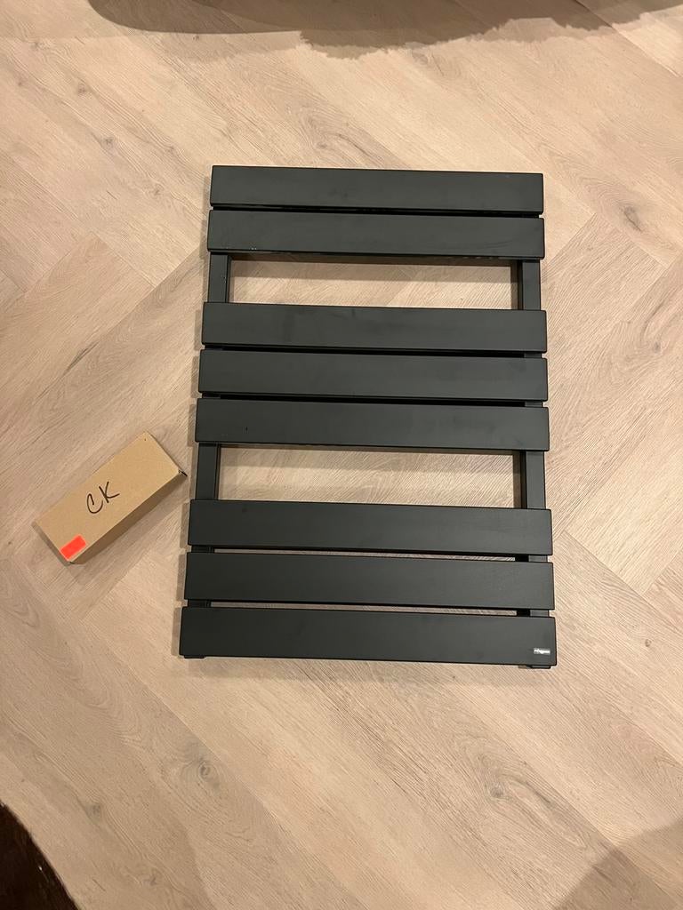 Handdoekradiator Genua horizontaal 800x550mm 405W Plieger, Doe-het-zelf en Verbouw, Verwarming en Radiatoren, Radiator, Nieuw