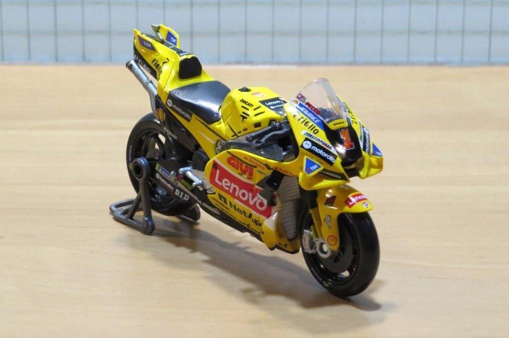 Francesco Bagnaia Ducati Lenovo Desmosedici Misano 2023, Hobby en Vrije tijd, Modelauto's | 1:18, Maisto, May Cheong Group France S.A.S.