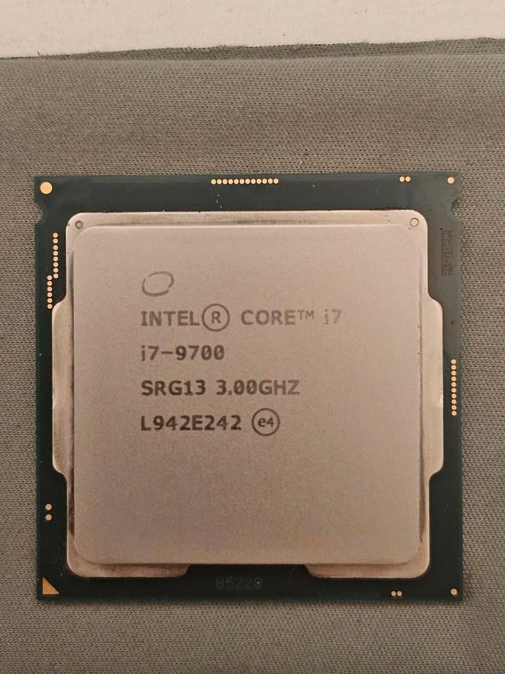 Intel Core I7-9700 cpu uit 2019 - bieden kan, Computers en Software, Processors, Gebruikt, 8-core, 3 tot 4 Ghz, Ophalen