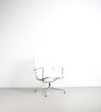 2x Vitra Eames Ea 116 fauteuil  Wit Netweave Gepolijst frame