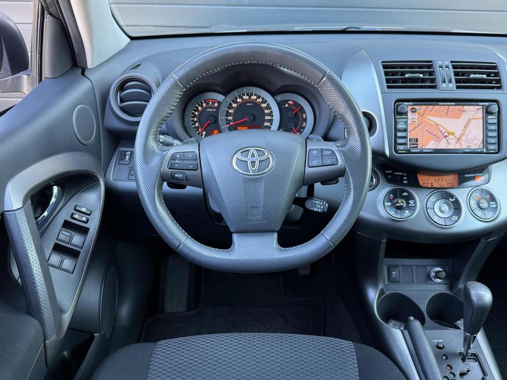 Toyota RAV4 2.0 VVTi Dynamic|26.500km|1e.eig|Dealer OH|Camer, Navigatiesysteem, Stof, 4 cilinders, Beige