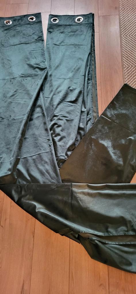 2 Djuparp groene Velvet Overgordijnen - H 242cm x B 142cm, Huis en Inrichting, Stoffering | Gordijnen en Lamellen, Gebruikt, 200 cm of meer