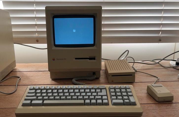 Vintage Apple Macintosh ED M0001D met extra 3.5 Drive, Computers en Software, Vintage Computers, Ophalen of Verzenden