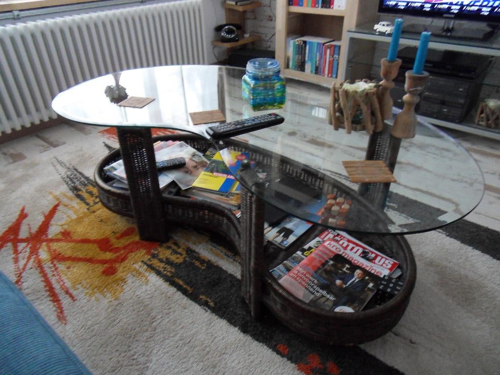 Manou/Rotan salontafel met glazen blad, Huis en Inrichting, Tafels | Salontafels, Ophalen, Gebruikt, 100 tot 150 cm, Glas