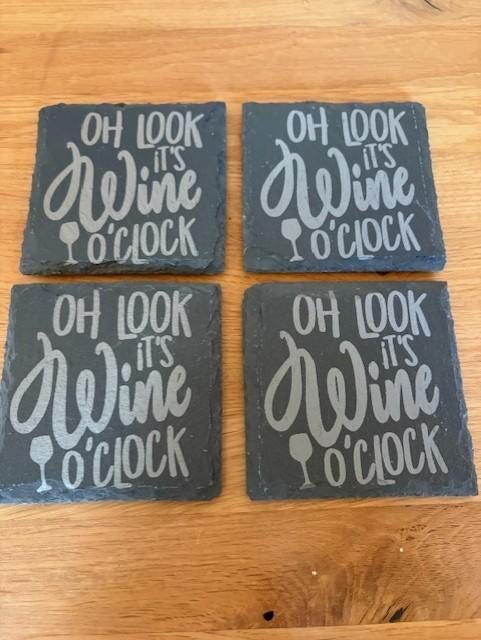 onderzetters wine o clock wijn, Huis en Inrichting, Woonaccessoires | Tekstborden en Spreuken, Nieuw, Ophalen of Verzenden, Aa