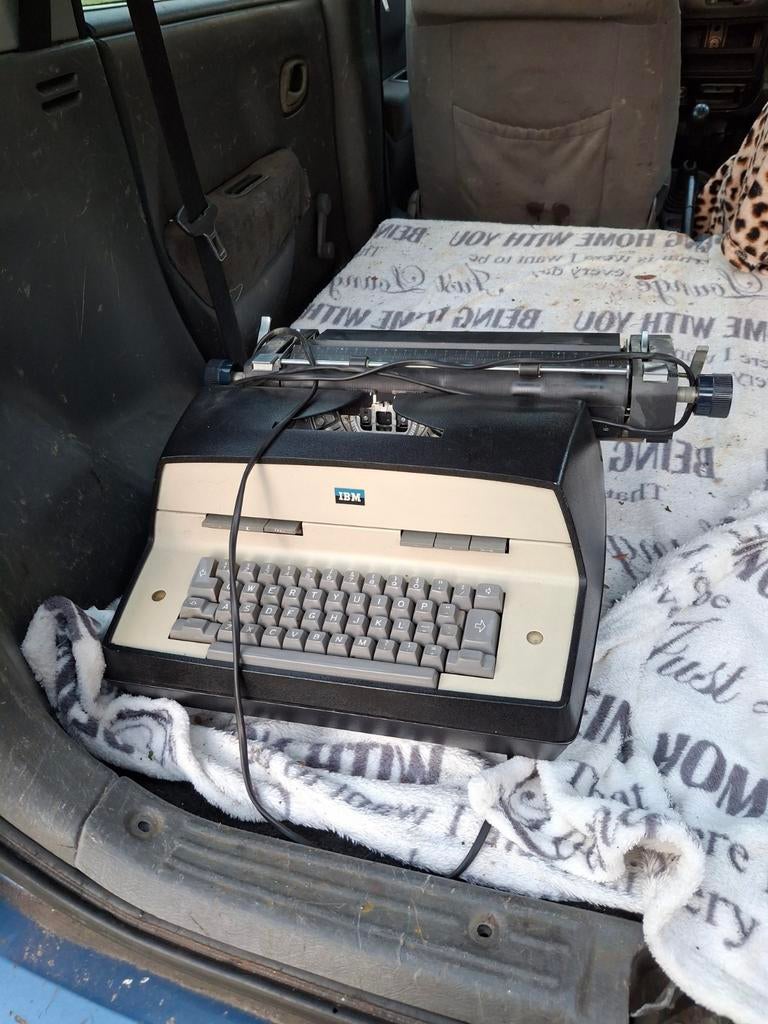 IBM tekstverwerker/typmachine, Computers en Software, Vintage Computers, Ophalen