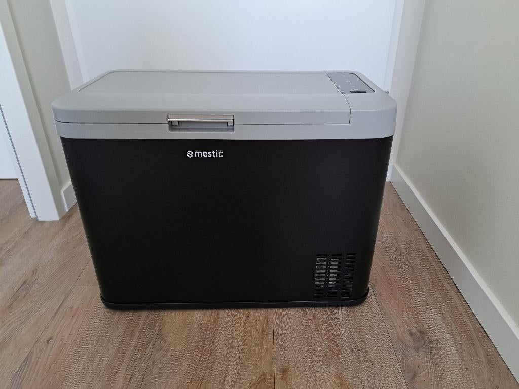 Mestic compressorkoelbox, Caravans en Kamperen, Koelboxen, Ophalen, Zo goed als nieuw, Koelbox, Elektrisch